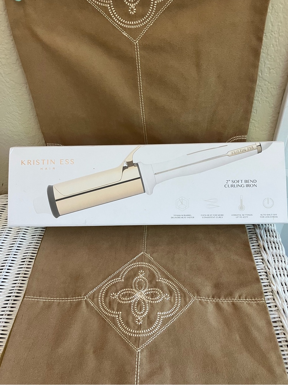 Kristin Ess 2 “ Soft Bend Curling Iron Titanium NIB